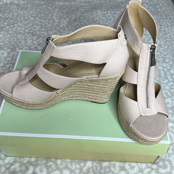 Michael Michael Kors - Canvas Damita Wedge - Picture 4 of 4